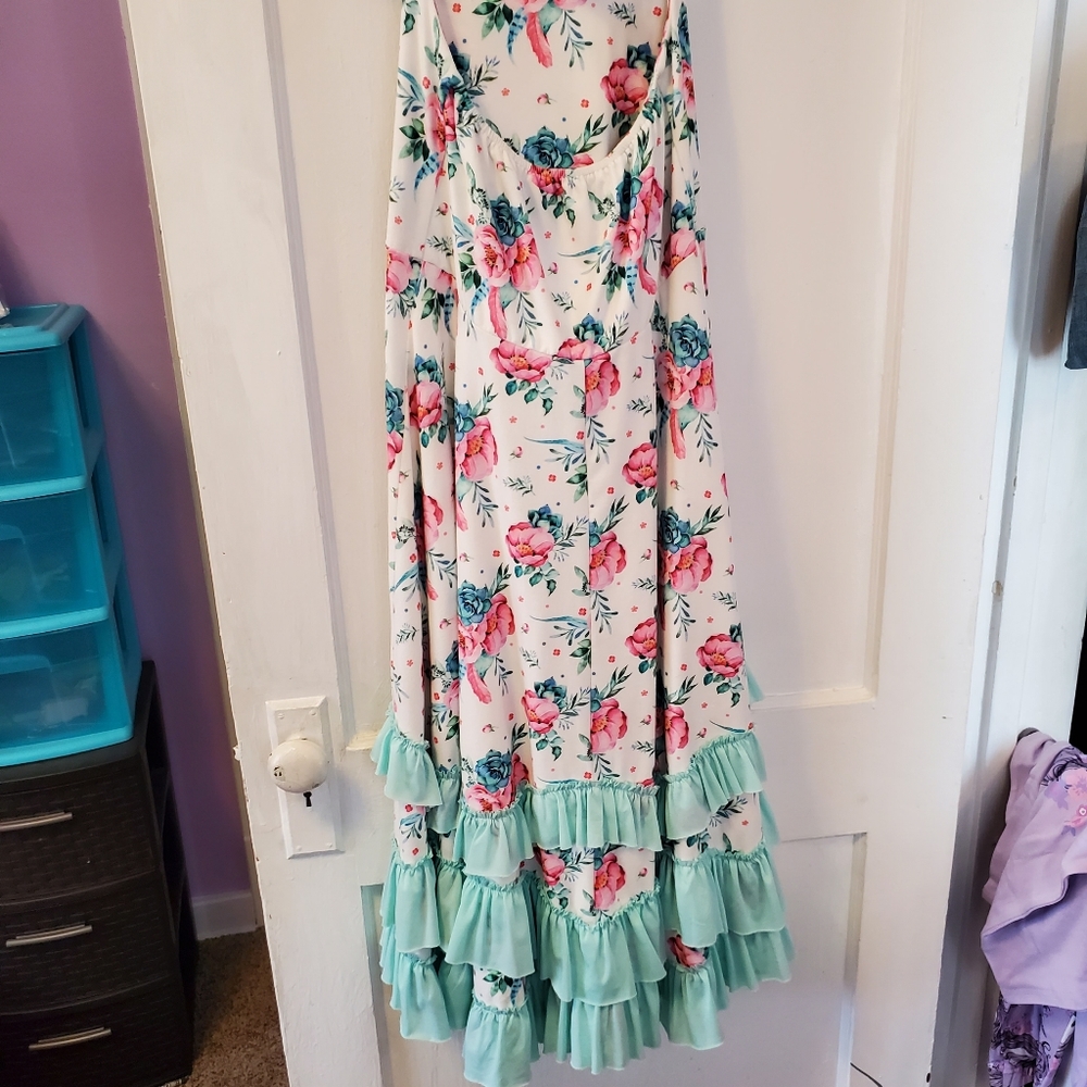 Dress - Picture 2 of 2